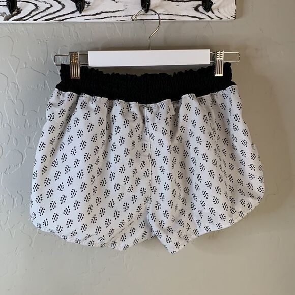 OLD Navy black and white elastic waisted board shorts size large girls - Picture 4 of 9